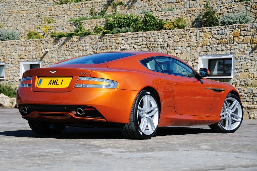  Aston Martin Virage 2011 года  (UK) (фото 40 из 46)